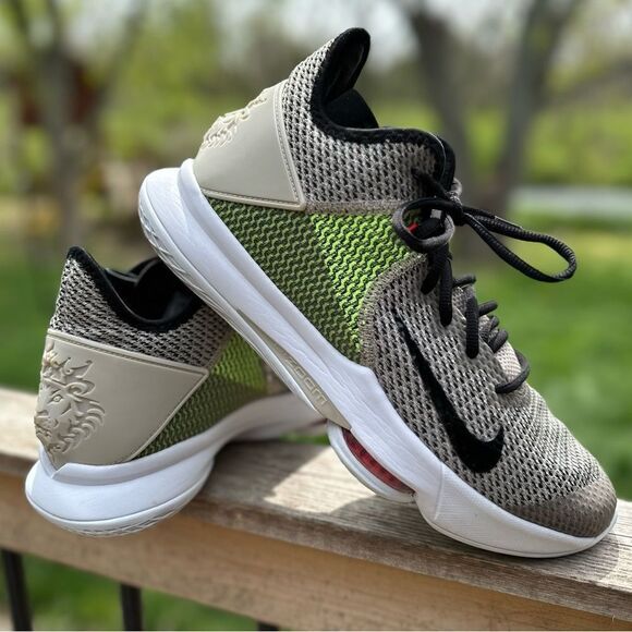Nike Lebron witness 4 sneakers. Mens 10.5. See all photos